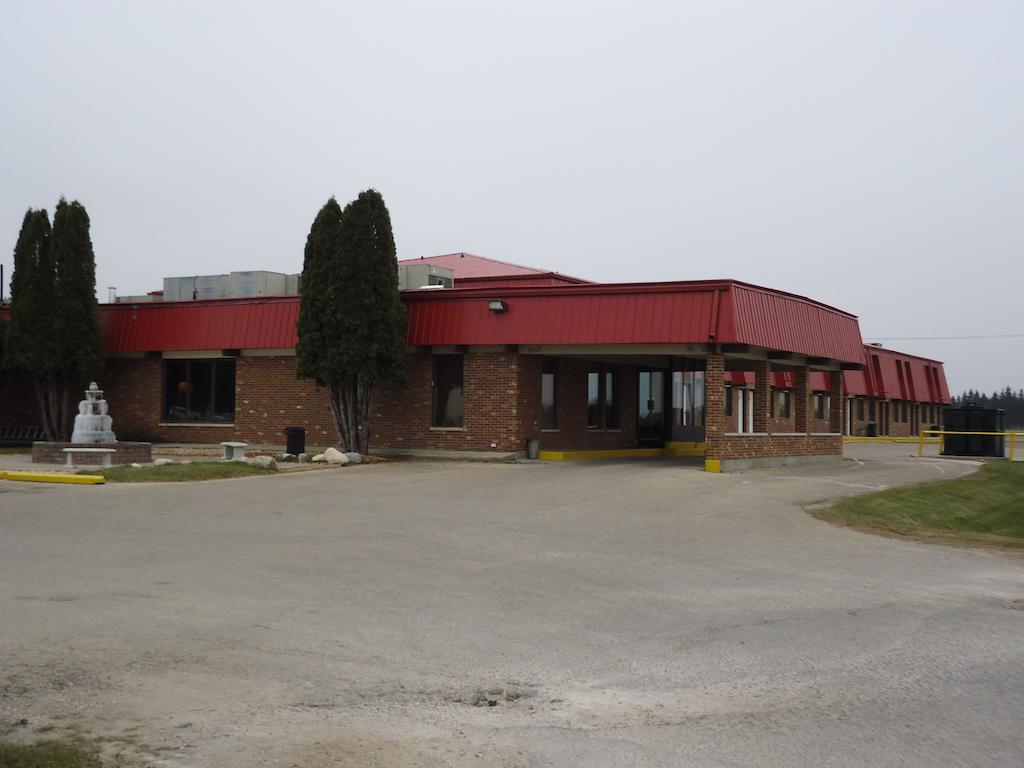 Canway Inn & Suites Dauphin Esterno foto